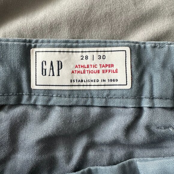 Modern Khakis in Athletic Taper -  Gap mens 28x30 - Picture 3 of 7